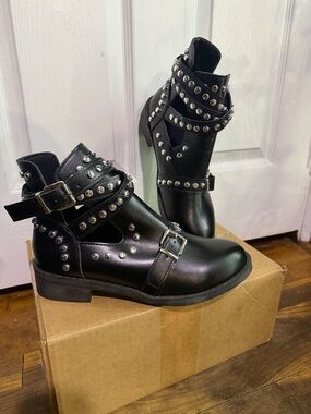SHEIN Black Studded Cutout Ankle Boots with Buckles